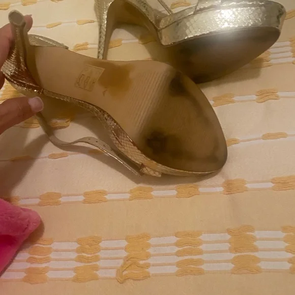 Aldo Shimmering Gold Snakeskin Heels - Picture 4 of 5